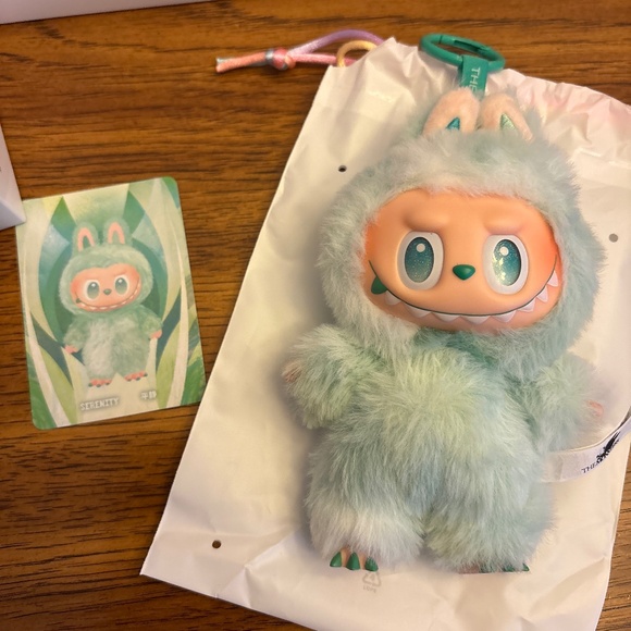 POP MART LABUBU - BIG INTO ENERGY (Serenity) - Picture 2 of 11